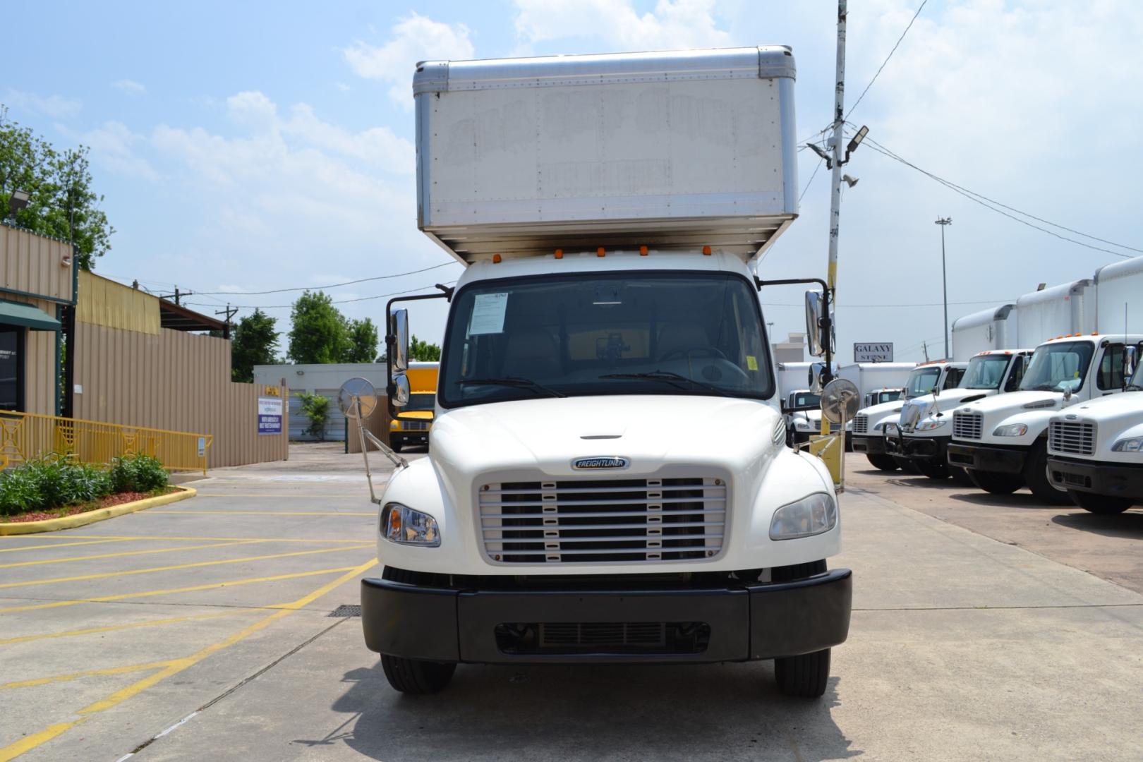 2016 WHITE /GRAY FREIGHTLINER M2-106 with an CUMMINS B6.7L 260HP engine, ALLISON 2500RDS AUTOMATIC transmission, located at 9172 North Fwy, Houston, TX, 77037, (713) 910-6868, 29.887470, -95.411903 - Photo#1